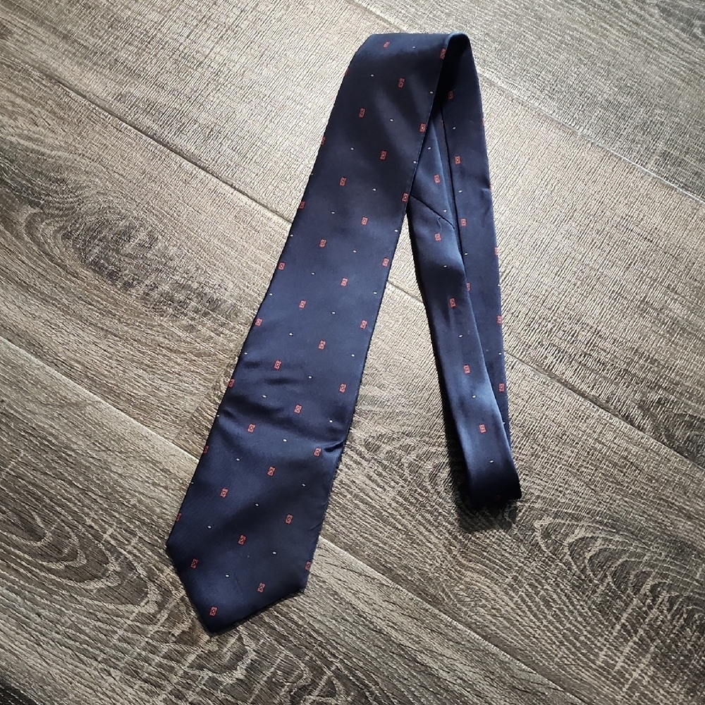 🎉 Christian Dior Slender Silk Necktie 🎉